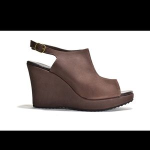 CORDANI “WELLSLEY” peep toe, blue suede wedge sandals, size 38, never worn! NWOT